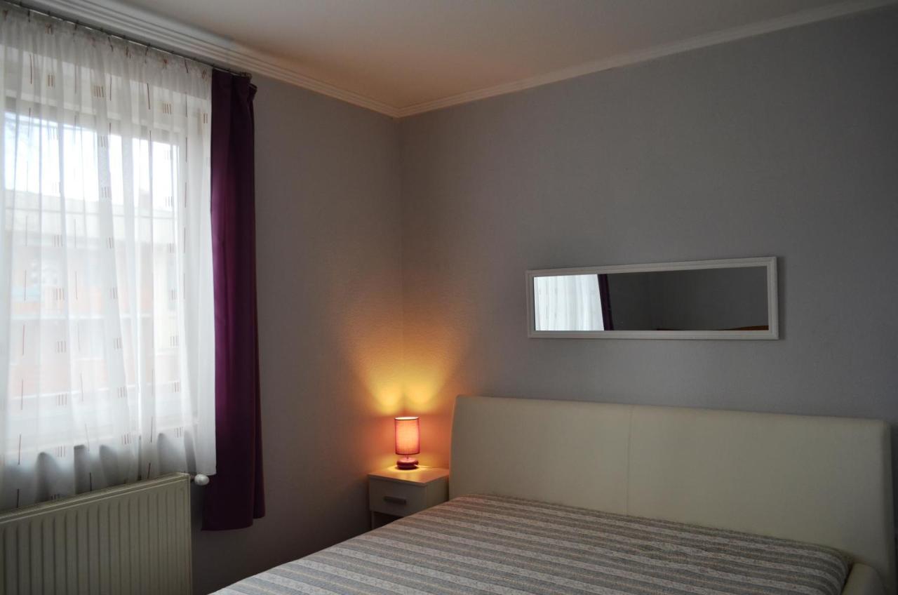 Gazlang Apartman ハイデゥソボスロー エクステリア 写真
